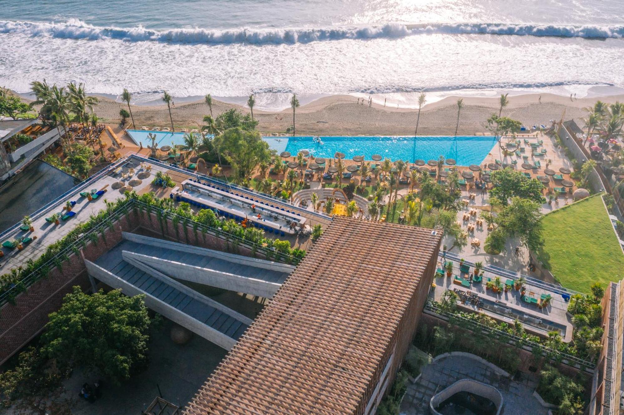 Potato Head Suites & Studios Seminyak Exterior foto The beach at the JW Marriott Hotel, San Diego