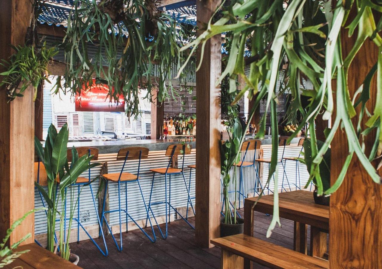 Potato Head Suites & Studios Seminyak Exterior foto The interior of the restaurant